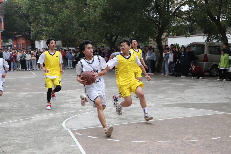 邵陽(yáng)市華龍中學(xué),邵陽(yáng)中學(xué)教育,高中教育,師資雄厚,名優(yōu)教師